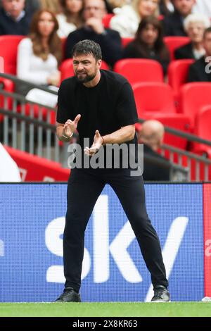 Londres, Royaume-Uni. 26 mai 2024. Russell Martin, manager de Southampton, fait des gestes lors de la finale des Play-Off du Leeds United FC v Southampton FC SKY BET EFL Championship au stade de Wembley, Londres, Angleterre, Royaume-Uni le 26 mai 2024 crédit : Every second Media/Alamy Live News Banque D'Images