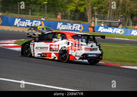 Sevenoaks, Kent - 11 mai 2024 : Andrew Watson 11 Toyota Gazoo Racing FP1 marques Hatch Indy Banque D'Images