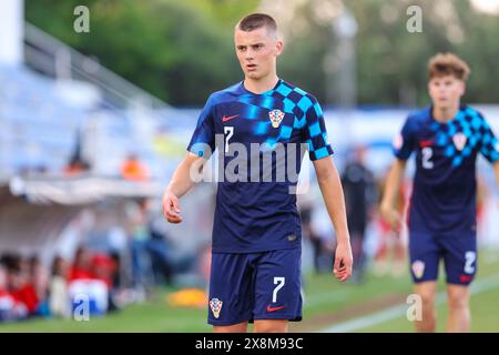 Achna, Chypre. 26 mai 2024. Achna, Chypre, 26 mai 2024 : Bruno Durdov (7 Croatie) lors du match du Championnat d'Europe des moins de 17 ans de l'UEFA entre le pays de Galles et la Croatie au stade Dasaki Achnas, à Achna, Chypre. (Chara Savvidou/SPP) crédit : SPP Sport Press photo. /Alamy Live News Banque D'Images