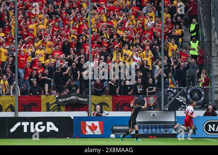 Utrecht, pays-Bas. 26 mai 2024. UTRECHT, PAYS-BAS - MAI 26 : les fans de Go Ahead Eagles lors de la finale des play offs de la Ligue européenne entre le FC Utrecht et Go Ahead Eagles au Stadion Galgenwaard le 26 mai 2024 à Utrecht, pays-Bas. (Photo de Ben Gal/Orange Pictures) crédit : Orange pics BV/Alamy Live News Banque D'Images