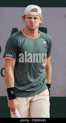 Paris, France. 26 mai 2024. Le belge Zizou Bergs photographié lors de l’Open de France Roland Garros, à Paris, le dimanche 26 mai 2024. Le tournoi de cette année se déroule du 26 mai au 09 juin. BELGA PHOTO BENOIT DOPPAGNE crédit : Belga News Agency/Alamy Live News Banque D'Images