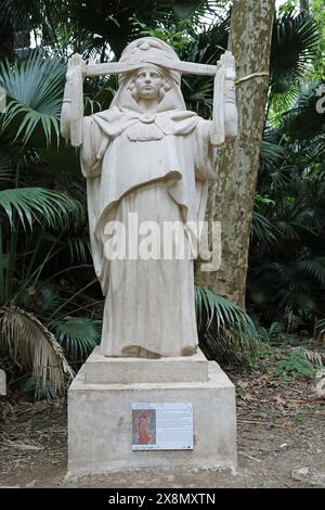 Danseuse de la statue Ouled Nail par Emile Gaudissard à Alger au jardin d'essai Banque D'Images