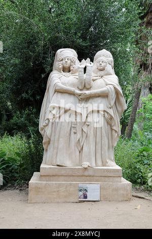 Sculpture des années 1920 de danseurs de l'ongle d'Ouled par Emile Gaudissard au jardin d'essai à Alger Banque D'Images