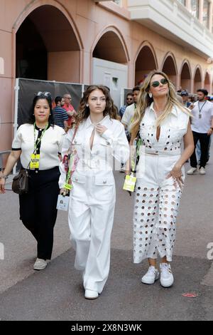 Monte Carlo, Principauté de Monaco. 26 mai 2024. Grand Prix de formule 1 de Monaco au circuit de Monaco à Monte Carlo. Photo : la mannequin Heidi Klum avec sa fille Leni Klum © Piotr Zajac/Alamy Live News Banque D'Images