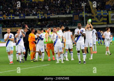 Vérone, Italie. 26 mai 2024. Inter Players célèbre à la fin du match Serie A match de football entre Hellas Verona et Inter au stade Marcantonio Bentegodi, nord de l'est Italie - dimanche 26 mai 2024. Sport - Soccer (photo de Paola Garbuioi/Lapresse) crédit : LaPresse/Alamy Live News Banque D'Images