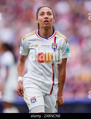 Selma Bacha, de l'Olympique Lyonnais, regarde lors de la finale de l'UEFA Women's Champions League 2023/24 entre le FC Barcelone et l'Olympique Lyonnais Banque D'Images