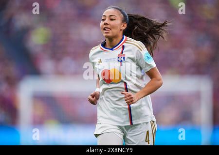 Selma Bacha, de l'Olympique Lyonnais, regarde lors de la finale de l'UEFA Women's Champions League 2023/24 entre le FC Barcelone et l'Olympique Lyonnais Banque D'Images