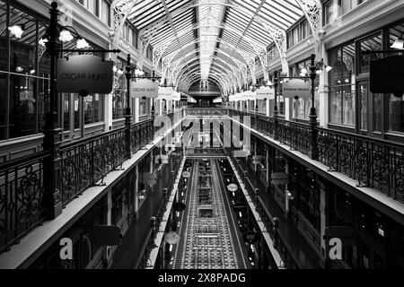 Le Strand Arcade, dans le quartier central des affaires, semble très déserté alors que le confinement se poursuit à Sydney en raison de la souche Delta de COVID-19. Toda Banque D'Images