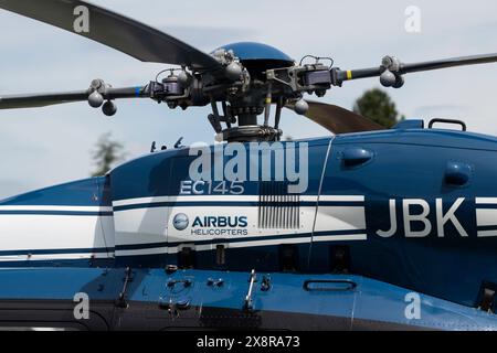 Salon aéronautique GAP Tallard, France, 26 mai 2024. Côté d'un hélicoptère Airbus de la gendarmerie, une force militaire avec des fonctions d'application de la loi Banque D'Images