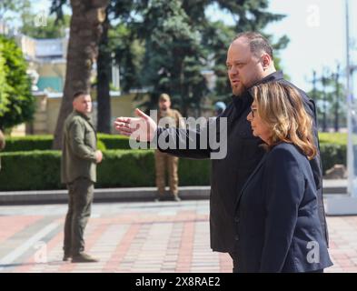 Non exclusif : KIEV, UKRAINE - 24 MAI 2024 - Président de la Verkhovna Rada d'Ukraine Ruslan Stefanchuk et Maréchal du Sénat de la République de Banque D'Images