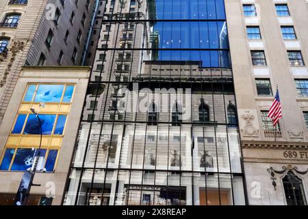 New York, États-Unis. 03rd Apr, 2023. Scènes de rue de la vie quotidienne. Crédit : Nidpor/Alamy Live News Banque D'Images