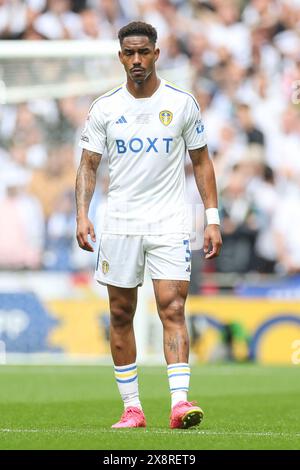 Le défenseur Junior Firpo de Leeds United (3) lors de la finale des Play-Off du Leeds United FC contre Southampton FC SKY Bet EFL Championship au stade de Wembley, Londres, Angleterre, Royaume-Uni le 26 mai 2024 Banque D'Images