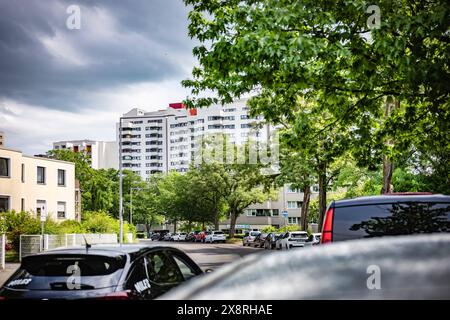 Berlin Reinickendorf OT Märkisches Viertel MV im Bereich Dannenwalder Weg - 27.05.2024 Berlin *** Berlin Reinickendorf OT Märkisches Viertel MV dans la région de Dannenwalder Weg 27 05 2024 Berlin Banque D'Images