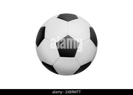 Ballon classique noir et blanc isolé, parfait pour les conceptions et concepts sportifs, capturant l'essence du football traditionnel Banque D'Images