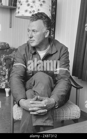 Aktuell 25-6-1973 : I stedet pour gamlehjemNord-Odal viser nye veier i eldreomsorgen. SOM en av landets første kommuner satser man på tregasjonsboliger og skal legge ned aldershjemmet. De eldre skal nå kunne få bo i sitt vante miljø. En samlet kommune står bak generasjonsboligene. Foto : Aage Storløkken / Aktuell / NTB ***FOTO IKKE BILDEBEHANDLET*** cette image est traduite automatiquement Banque D'Images