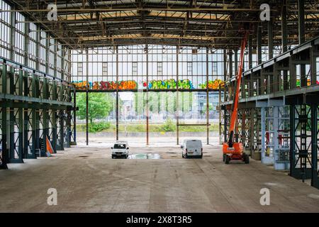 Bâtiment industriel abandonné Tilburg, pays-Bas. Bâtiment industriel abandonné, anciennement propriété de la Dutch Railways Refurbishing and Rehauling Company, en cours de rénovation pour une nouvelle destination. Tilburg Spoorzone 013 Noord-Brabant Nederland Copyright : xGuidoxKoppesxPhotox Banque D'Images