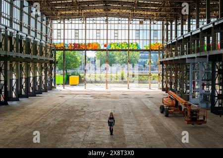 Bâtiment industriel abandonné Tilburg, pays-Bas. Bâtiment industriel abandonné, anciennement propriété de la Dutch Railways Refurbishing and Rehauling Company, en cours de rénovation pour une nouvelle destination. MRYES Tilburg Spoorzone 013 Noord-Brabant Nederland Copyright : xGuidoxKoppesxPhotox Banque D'Images