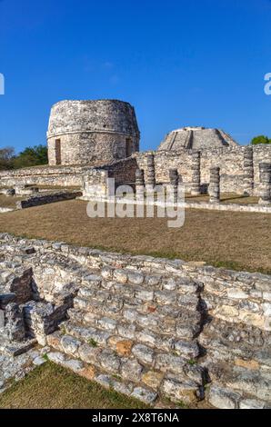 Templo Redondo (temple circulaire), site archéologique maya Mayapan, Yucatan, Mexique Banque D'Images