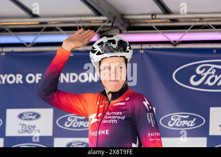 2024 RideLondon classique Women's WorldTour course cycliste deuxième étape à Maldon, Essex, Royaume-Uni. Romy Kasper, cycliste de Human Powered Health Banque D'Images