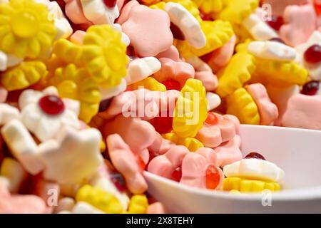 Confiserie fleurs gommes aux fruits Banque D'Images