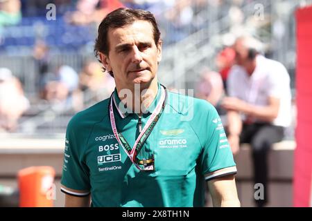 L'ancien pilote Pedro de la Rosa regarde lors du Grand Prix de F1 de Monaco sur le circuit de Monaco le 26 mai 2024 à Monte-Carlo, Monaco. Banque D'Images