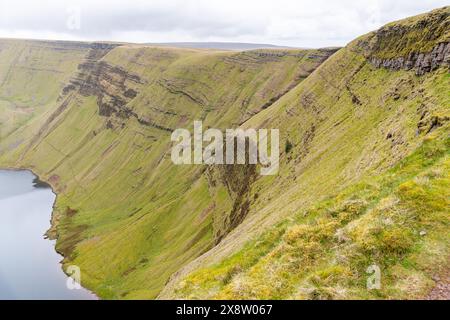 Vue du sommet de la crête de montagne de Picws du dans les Brecon Beacons au pays de Galles, Royaume-Uni Banque D'Images