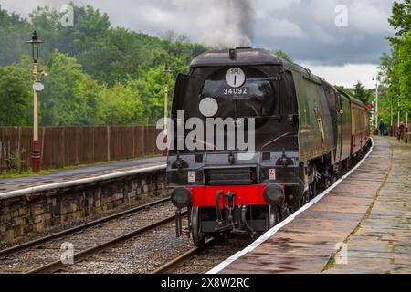 British Railways 4-6-2 No. 34092 locomotive à vapeur de marchandises « City of Wells » à la gare ferroviaire de Ramsbottom, Royaume-Uni Banque D'Images