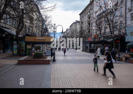 Sofia, Bulgarie - 31 janvier 2024. Vitosha Boulevard est la rue principale dans le centre, il s'étend de la place de San Nedelya au parc sud. Banque D'Images