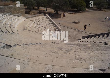 Visite de l'Acropole de Rhodes sur Monte Smith : vue sur l'odéon Banque D'Images