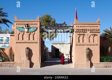 Ouarzazate, Maroc - janvier 30 2019 : Musée du Cinéma à Ouarzazate situé en face de la Kasbah Taourirt. Banque D'Images