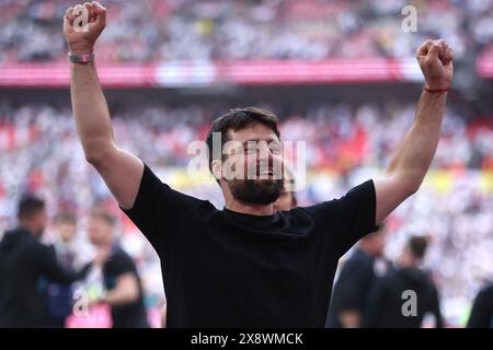 Londres, Royaume-Uni. 26 mai 2024. Russell Martin manager de Southampton célèbre après le Sky Bet Championship match au stade de Wembley, Londres. Le crédit photo devrait se lire : Paul Terry/Sportimage crédit : Sportimage Ltd/Alamy Live News Banque D'Images