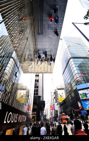 La très fréquentée des voeux Road dans le quartier central de Hong Kong. Banque D'Images