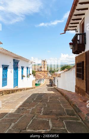 Barichara, Santander, Colombie ; 25 novembre 2022 : rue pavée coloniale de cette ville touristique, déclarée monument national et connue pour être le Banque D'Images