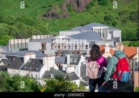 Édimbourg, Royaume-Uni. 27 mai 2024. UK Une vue depuis Carlton Hill vers le Parlement écossais d'Edimbourg à Holyrood. Élection générale 2024 stock, nouvelles, pic crédit : phil wilkinson/Alamy Live News Banque D'Images