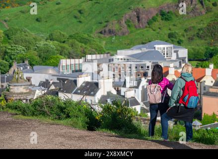 Édimbourg, Royaume-Uni. 27 mai 2024. UK Une vue depuis Carlton Hill vers le Parlement écossais d'Edimbourg à Holyrood. Élection générale 2024 stock, nouvelles, pic crédit : phil wilkinson/Alamy Live News Banque D'Images