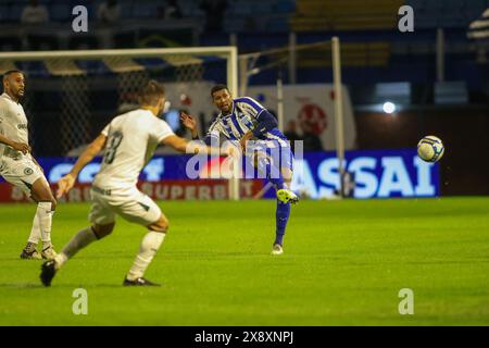 Florianopolis, Brésil. 28 mai 2024. SC - FLORIANOPOLIS - 05/27/2024 - BRASILEIRO B 2024, AVAI x GOIAS - Gustavo Vilar Avai joueur lors d'un match contre Goias au stade Ressacada pour le championnat brésilien B 2024. Photo : Luis Felipe Amorin/AGIF crédit : AGIF/Alamy Live News Banque D'Images
