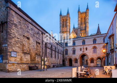 Soirée à la cathédrale de Lincoln, Lincoln, Angleterre. Banque D'Images