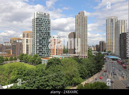 Vue de haut niveau du centre-ville de Lewisham, Londres, Royaume-Uni, été 2024, montrant le nouveau projet de construction de grande hauteur Lewisham Gateway. Banque D'Images