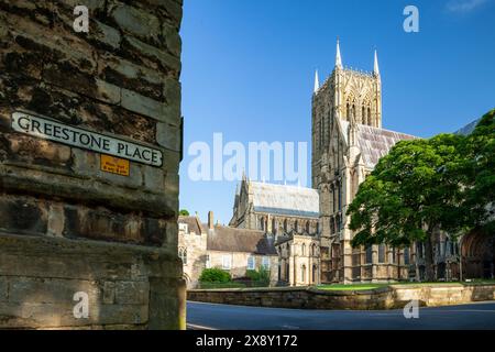 Matin de printemps à la cathédrale de Lincoln. Banque D'Images