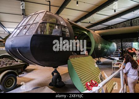 © Arnaud BEINAT/Maxppp. 2024/05/26, Overloon, Hollande. Planeur transport de troupe britannique Horsa exposé dans le musée d'Overloon. FRANÇAIS : planeur de porte-troupes britannique Horsa au musée Overloon. Crédit : MAXPPP/Alamy Live News Banque D'Images