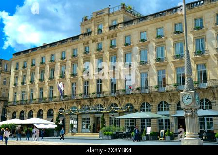 France, Gironde, Bordeaux, zone classée au Patrimoine mondial de l'UNESCO, Triangle d'Or, quartier des Quinconces, place de la Comédie, Grand Hôtel de bord Banque D'Images