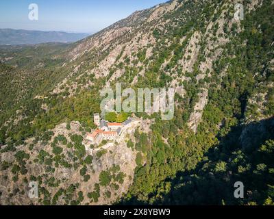 France, Pyrénées Orientales, Parc naturel régional des Pyrénées catalanes, Abbaye bénédictine du XIe siècle de Saint-Martin-du-Canigou, le perchoir abbatial Banque D'Images