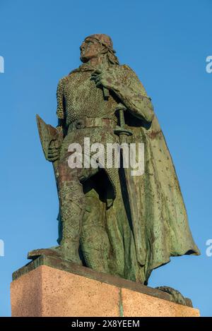 Islande, région capitale, Reykjavik, Hallgrimskirkja, statue de Leifur Eiriksson fils d'Erik le sculpteur rouge Einar Jonsson Banque D'Images