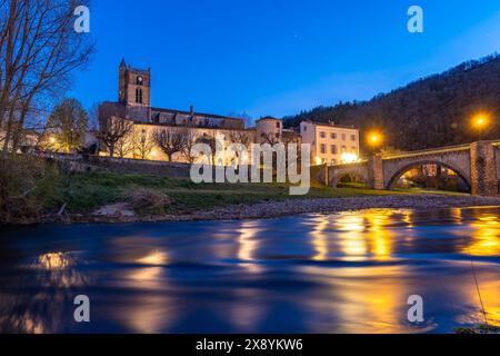 France, haute Loire, Lavoute Chilhac, labellisé les plus Beaux villages de France, prieuré Sainte Croix et Medi Banque D'Images