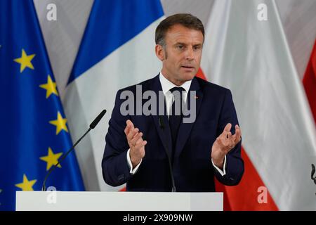 Verleihung Internationaler Preis des Westfaelischen Friedens 2024 Emmanuel Macron BEI seiner Dankresrede nach der Verleihung des westfaelischen Friedenspreis 2024, Muenster, 28.05.2024 Muenster Nordrhein-Westfalen Deutschland *** remise du Prix international de la paix de Westphalie 2024 Emmanuel Macron lors de son discours de la remise du Prix de la paix de la Westphalie 2024, Muenster, 28 05 2024 Muenster Rhénanie du Nord-Westphalie Allemagne Banque D'Images