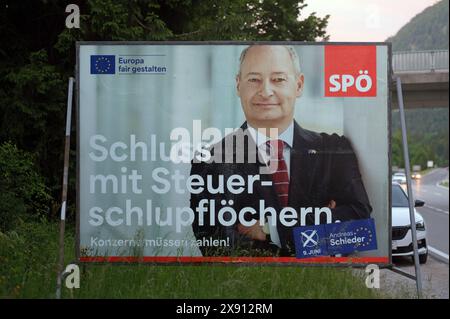 Plakate österreichischer, politischer Parteien zur eu-Wahl AM 9.Juni 2024, AM 24.05.2024. DAS Bild zeigt ein Plakat der Sozialistischen Partei Österreich, mit dem Kandidaten Andreas Schieder 2024 - Plakate österreichischer, politischer Parteien zur eu-Wahl AM 9.Juni 2024, AM 24.05.2024. *** Affiches des partis politiques autrichiens pour les élections européennes du 9 juin 2024, le 24 05 2024 la photo montre une affiche du Parti socialiste autrichien, avec le candidat Andreas Schieder 2024 affiches des partis politiques autrichiens pour les élections européennes du 9 juin 2024, le 24 05 2024 Banque D'Images