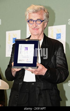 Wim Wenders, pour recevoir le Prix spécial du jury œcuménique Prix du jury œcuménique 77e Festival de Cannes 24 mai 2024 crédit:Jacky Godard/Photo12 Banque D'Images