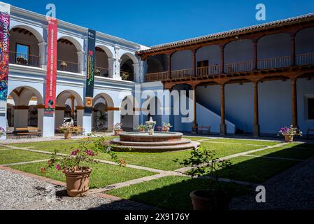 Cloître de Cooperación Española ou coopérative espagnole, situé dans une ancienne église et couvent est un centre culturel et artistique géré par l'Emba espagnol Banque D'Images