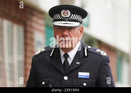 Le constable en chef suspendu Nick Adderley quitte le Northampton Saints Stadium, Northampton, après le premier jour de son audience pour inconduite. Le Bureau indépendant de déontologie policière mène une enquête criminelle pour déterminer si Adderley a fait de fausses déclarations au sujet de son service militaire, après avoir signalé au bureau du commissaire de police, d'incendie et de crime des manquements potentiels aux normes de conduite professionnelle de la police, y compris l'honnêteté et l'intégrité et la conduite discréditée. Date de la photo : mardi 28 mai 2024. Banque D'Images