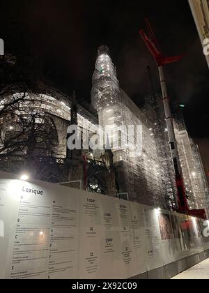 Échafaudage pour la restauration de la cathédrale notre-Dame de Paris en France après l'incendie du 15 avril 2019. Restauration de notre-Dame de Paris 016831 025 Banque D'Images